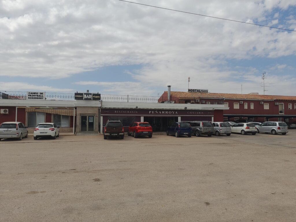 Hotel con parking y garaje en Argamasilla de Alba